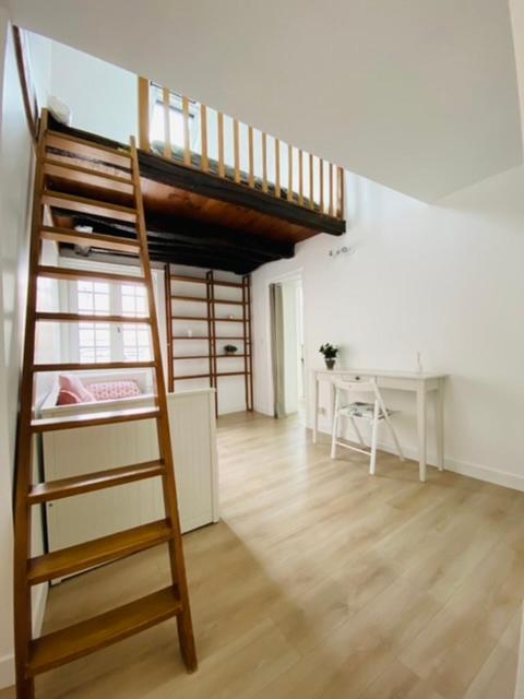 Paris Louvre Appartement Buitenkant foto