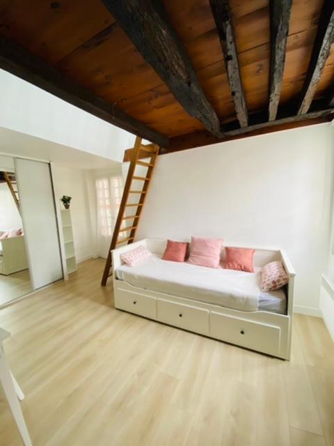 Paris Louvre Appartement Buitenkant foto